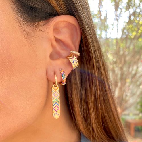 Brinco zirconia vermelha zirconia azul escuro nano turquesa argola em u