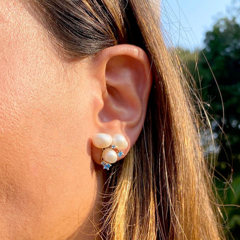 Brinco Cacho de Pérolas Banho de Ródio Branco