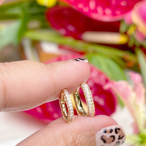 Brinco zirconia branca argola oval c/2 (11mm - 15mm)