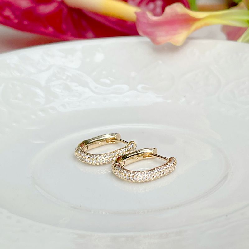 Brinco-de-Argola-Oval-Zircônia-Branca-Banho-de-Ouro-18K
