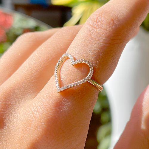 Anel zirconia branca coração aro22