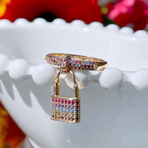 Anel Cadeado Zircônia Colorida Banho de Ouro 18K aro13 (super promoção)