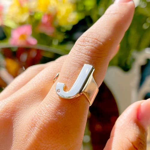 Anel zirconia branca letra j aro15 (promoção 50%)