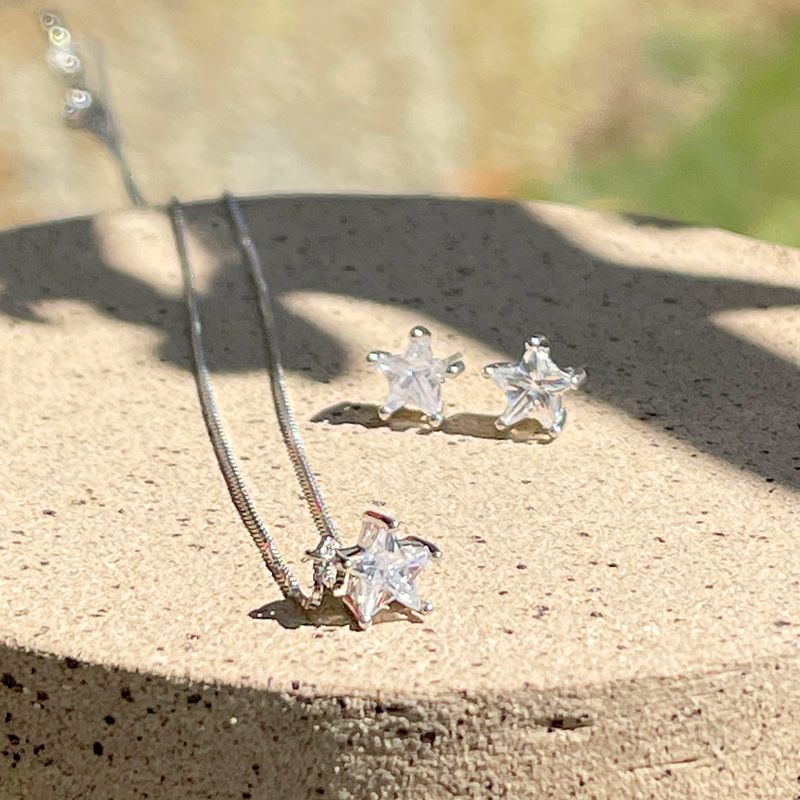 Brinco Ponto de Luz Estrela 6mm Zircônia Branca Prata 925