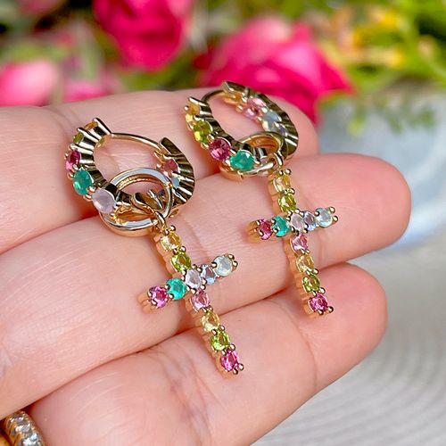 Brinco cristal citrino cristal peridoto cristal turmalina rosa cruz cravejada pendurada