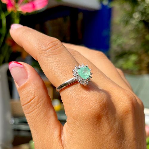 Anel coração bordado fusion esmeralda colombiana prata 925 aro20