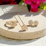Brinco-Redondo-Zirconia-Branca-Banho-de-Ouro-18K