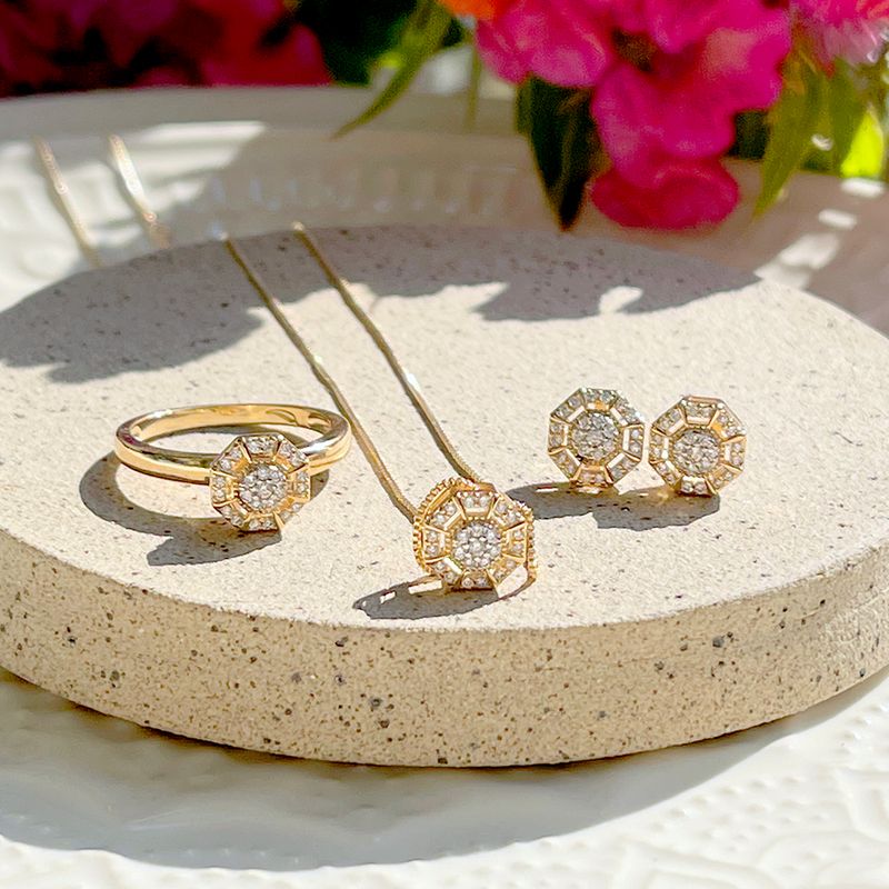 Brinco-Redondo-Zirconia-Branca-Banho-de-Ouro-18K