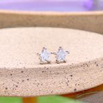 Brinco-Ponto-de-Luz-Estrela-6mm-Zirconia-Branca-Prata-925