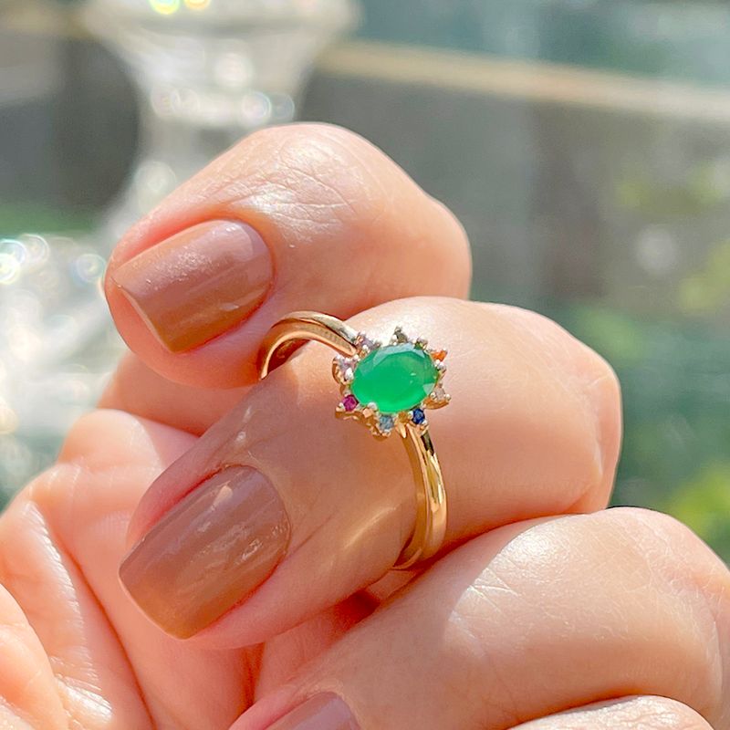 Anel-Oval-Cravejado-Cristal-Esmeralda-Banho-de-Ouro-18K-