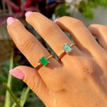 Anel-Solitario-Retangular-Fusion-Esmeralda-Colombiana-Banho-de-Ouro-18K-