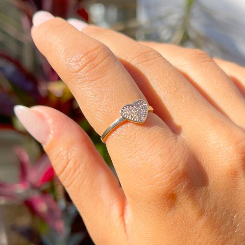 Anel zirconia branca coração cravejado (promoção 50%) aro22