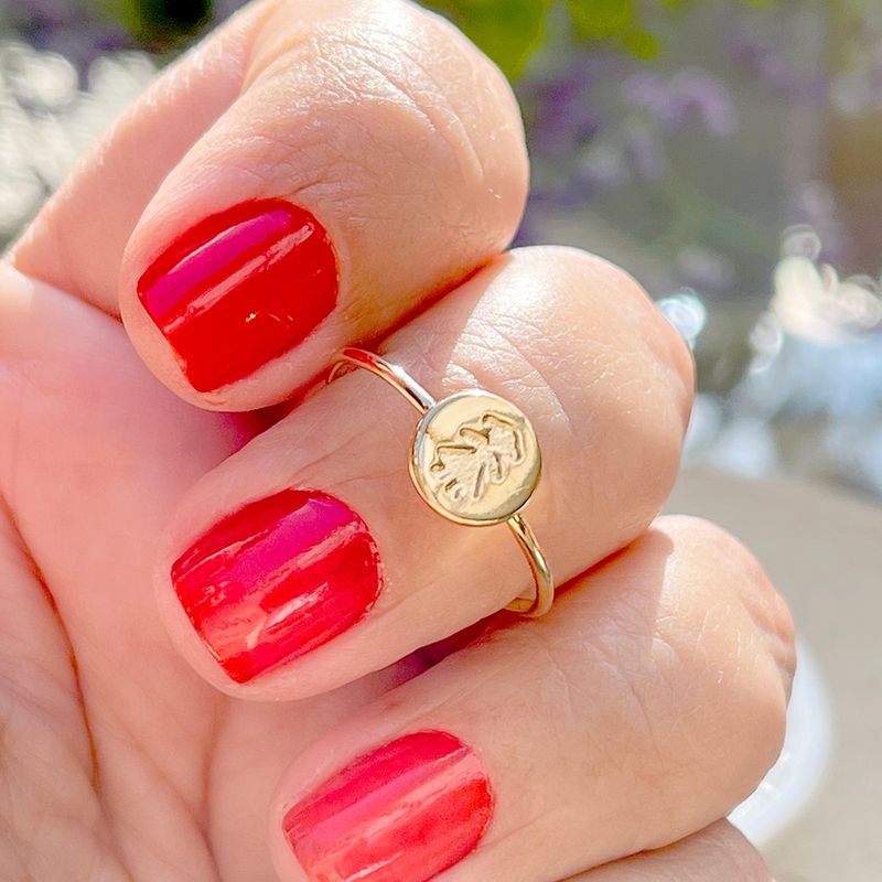 Anel-Liso-Medalha-Menina-Banho-de-Ouro-18K