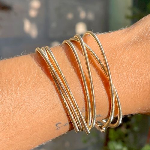 Pulseira folheado liso super corda de violão 120cm