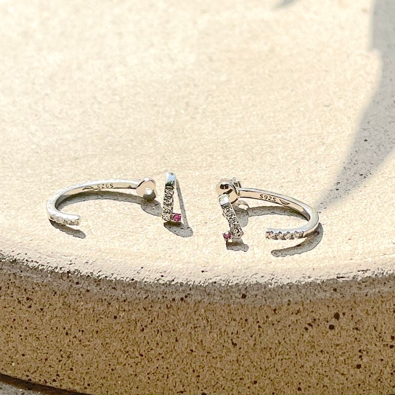 BRINCO-ZIRCONIA-VERMELHA-ZIRCONIA-BRANCA-ABERTO-CRAVEJADO