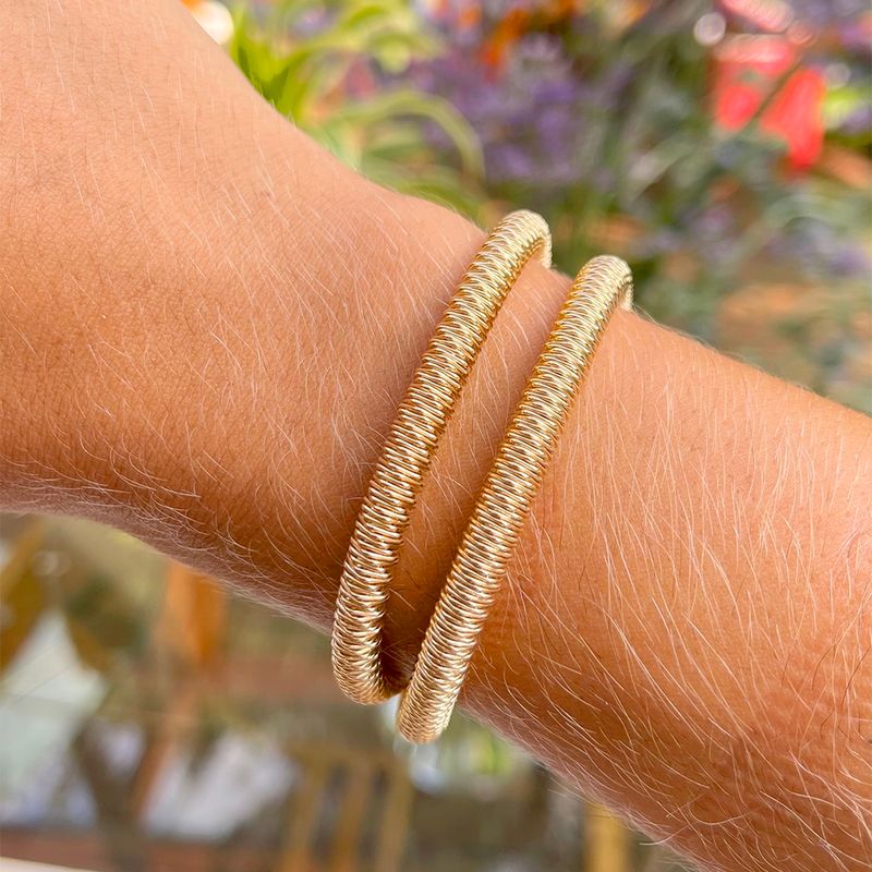Pulseira-Mola-Lisa-Banho-de-Ouro-18K