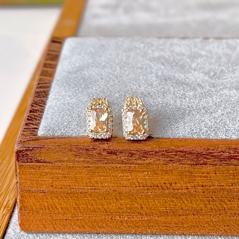 Brinco-Cristal-Podange-Retangular-Cravejado-Banho-de-Ouro-18K-