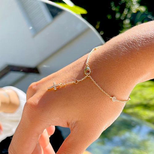 Pulseira zirconia branca redondos e cruz 21cm