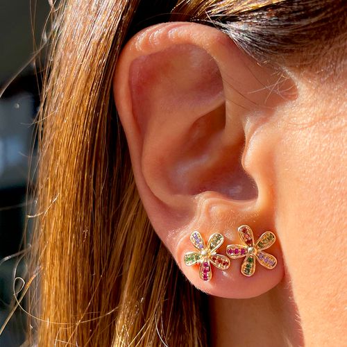 Brinco zirconia colorida floral
