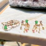 Anel-Cravejado-Gota-Retangulo-Cristal-Esmeralda-Banho-de-Ouro-18K