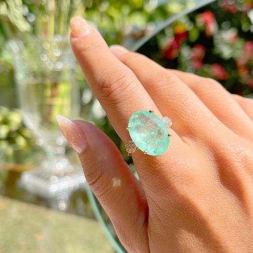 Anel Oval Cravejado Fusion Esmeralda Colombiana Banho de Ouro 18K aro19