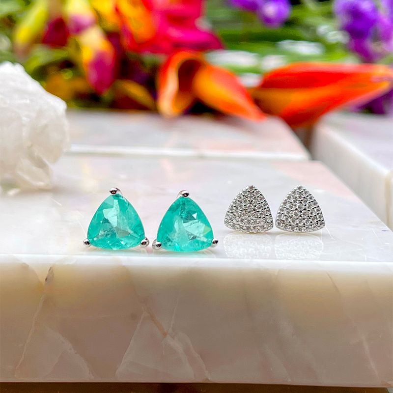 Brinco-Triangulo-Cravejado-Zirconia-Branca-Prata-925