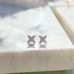 Brinco-Estrela-Pequena-Zirconia-Branca-Prata-925