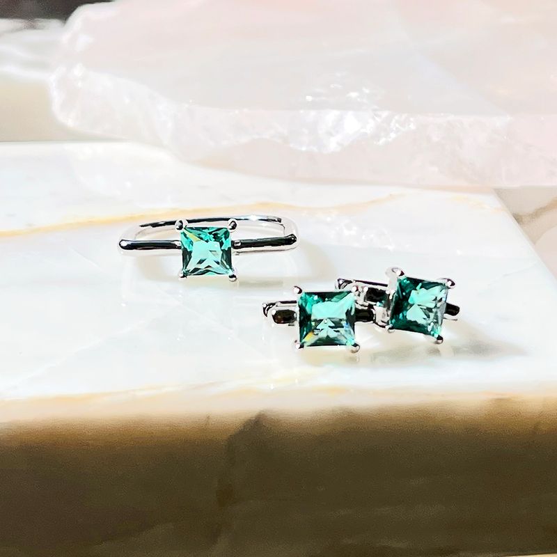 Brinco-Quadrado-Cristal-Paraiba-Prata-925