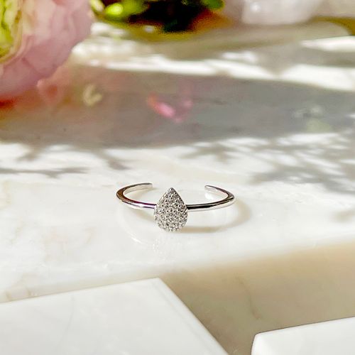 Anel Cravejado Gota Zircônia Branca Prata 925 aro16