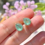 Brinco-Fusion-Esmeralda-Colombiana-Gota-Cravacao-em-Garras-Banho-de-Ouro-18K