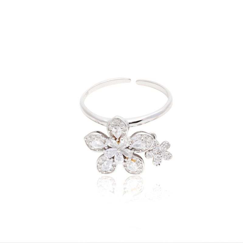Anel-Zirconia-Branca-Flor-Inteira-Com-Cravacao-de-Garra-Prata-925
