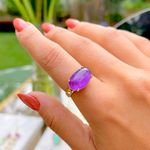 Anel-Fusion-Ametista-Oval-Cravejado-em-Garras-Banho-de-Ouro-18K-