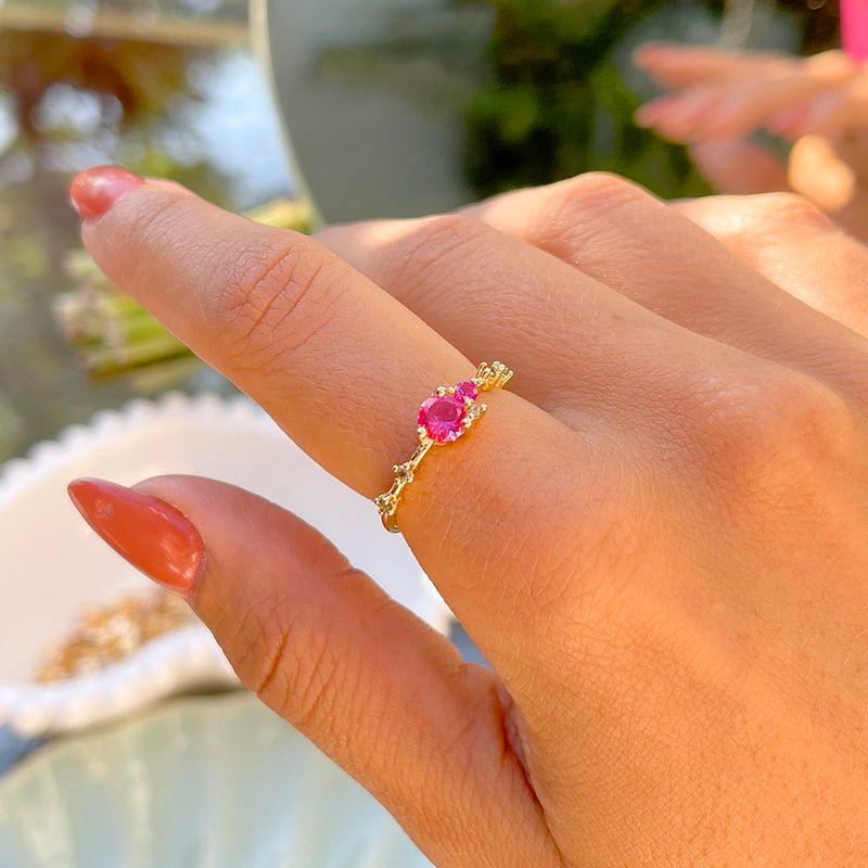 Anel-Cristal-Turmalina-Rosa-Redondo-Cravejado-em-Garra-Banho-de-Ouro-18K-