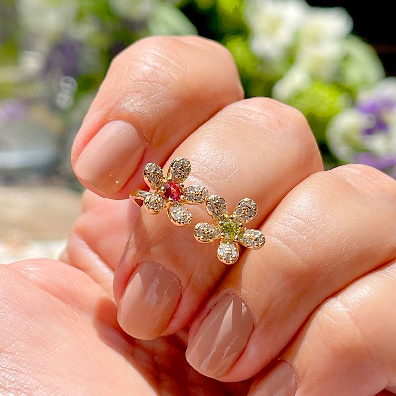 Anel-Cristal-Turmalina-Rosa-Flores-Cravacao-em-Garras-Banho-de-Ouro-18K-