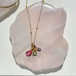Colar-Pingentes-Formas-Cristal-Turmalina-Rosa-Cravacao-Maia-Inglesa-Banho-de-Ouro-18K
