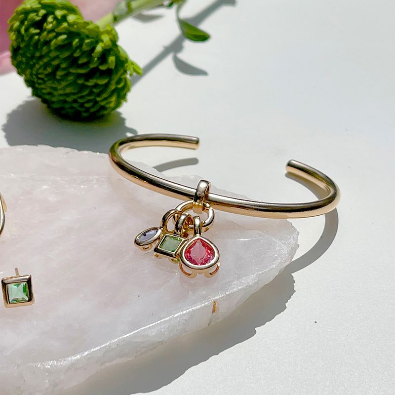 Bracelete-Cristal-Turmalina-Rosa-Pingentes-Formas-Com-Cravacao-Maia-Inglesa-Semijoia-