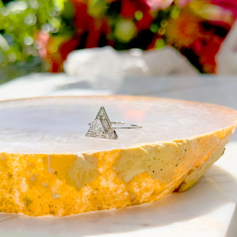 Anel-piramide-zirconia-branca-prata-925