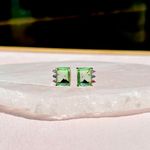 Brinco-retangulo-cristal-ametista-verde-banho-de-ouro-18k