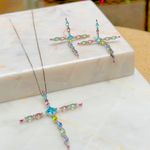 Brinco-cruz-movimento-cristal-topazio-azul-prata-925