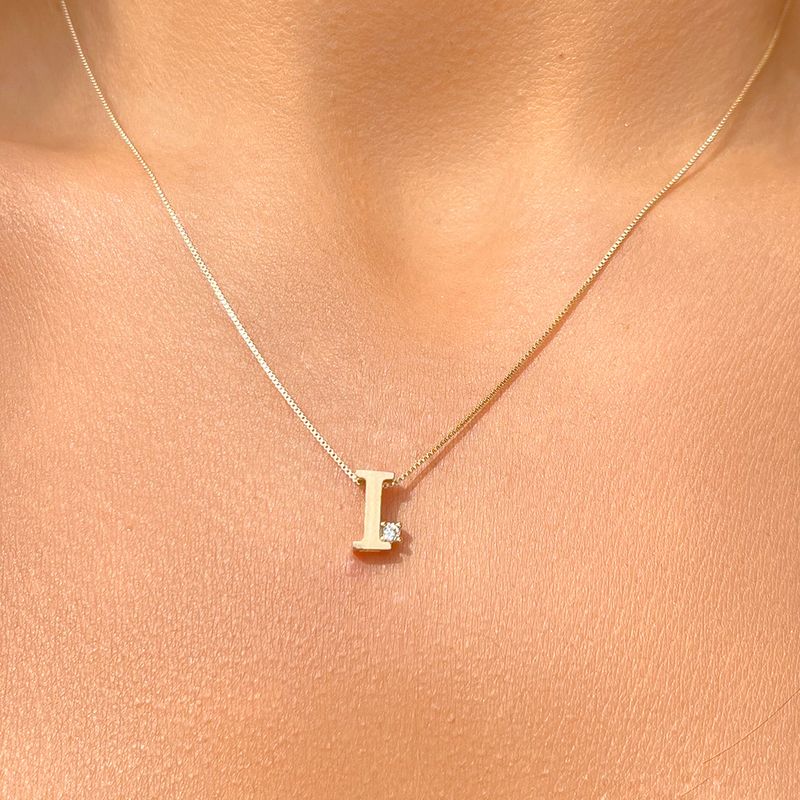 Colar-letra-i-zirconia-branca-banho-de-ouro-18k