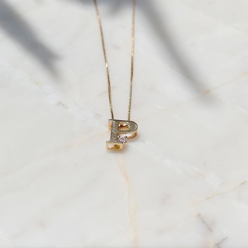 Colar-letra-p-zirconia-branca-banho-de-ouro-18k-