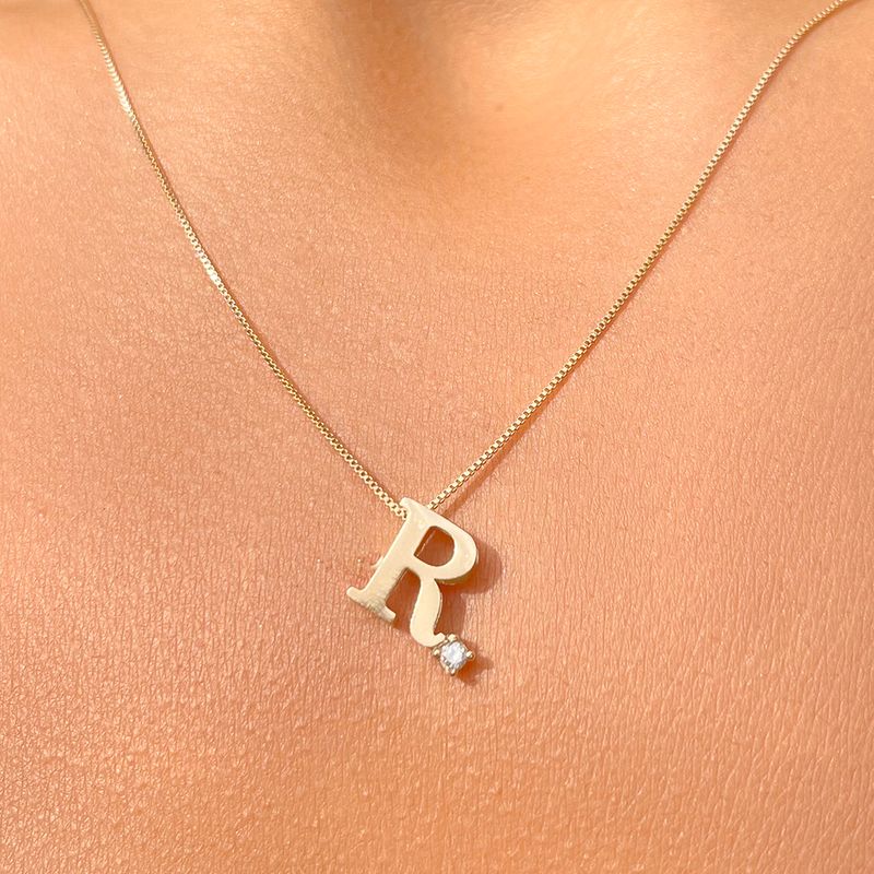 Colar-letra-r-zirconia-branca-banho-de-ouro-18k