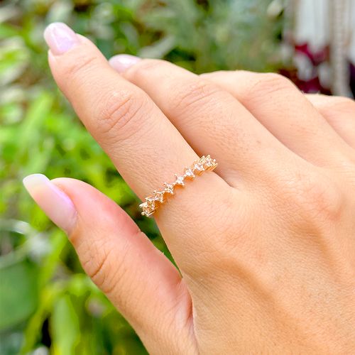 Meia-aliança cristal citrino banho de ouro 18k