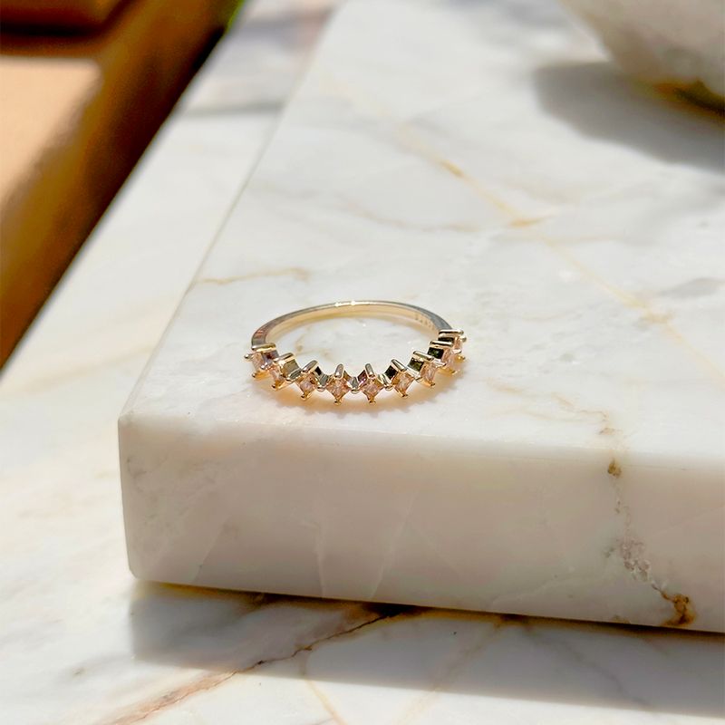 Meia-alianca-cristal-citrino-banho-de-ouro-18k