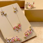 Colar-flores-em-gotas-cristal-de-turmalina-rosa-55cm-banho-de-ouro-18k