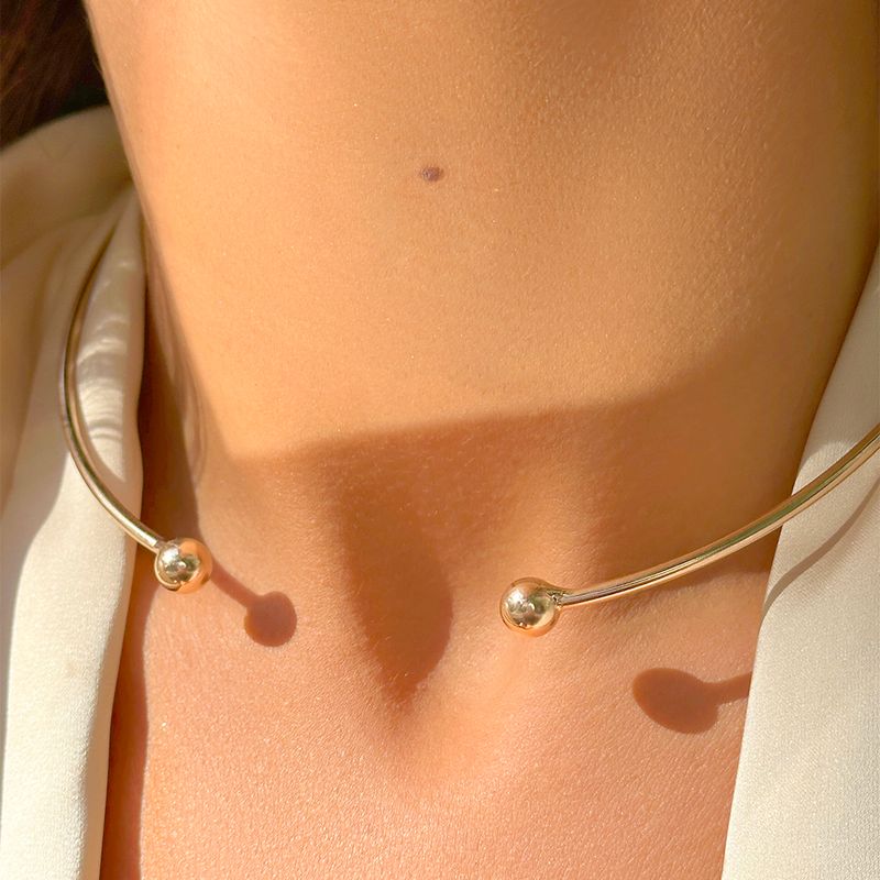 Gargantilha-lisa-esferas-banho-de-ouro-18k