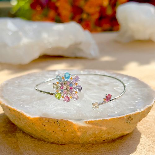 Bracelete flor de cristal peridoto prata 925