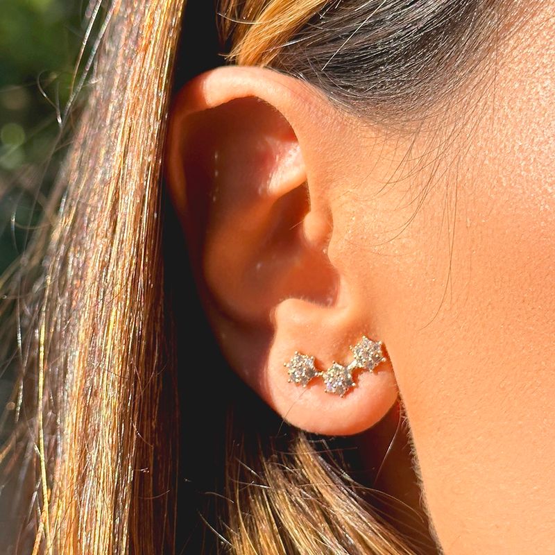 Brinco-colmeia-zirconia-branca-banho-de-ouro-18k