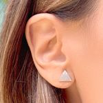 Brinco-cravejado-piramide-zirconia-branca-banho-de-ouro-18k-