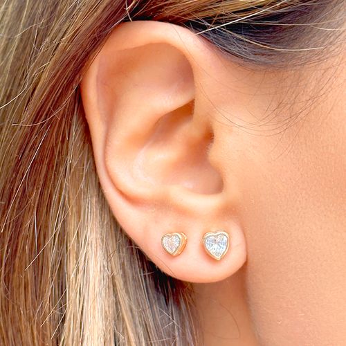 Kit de brincos de coração zircônia branca 4x4 com 2 pares banho de ouro 18k nano gold
